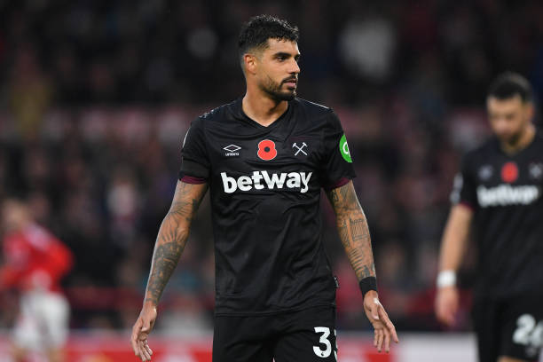 而他曾共事 而他曾共事