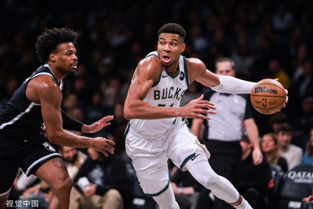 球场上的巨 球场上的巨